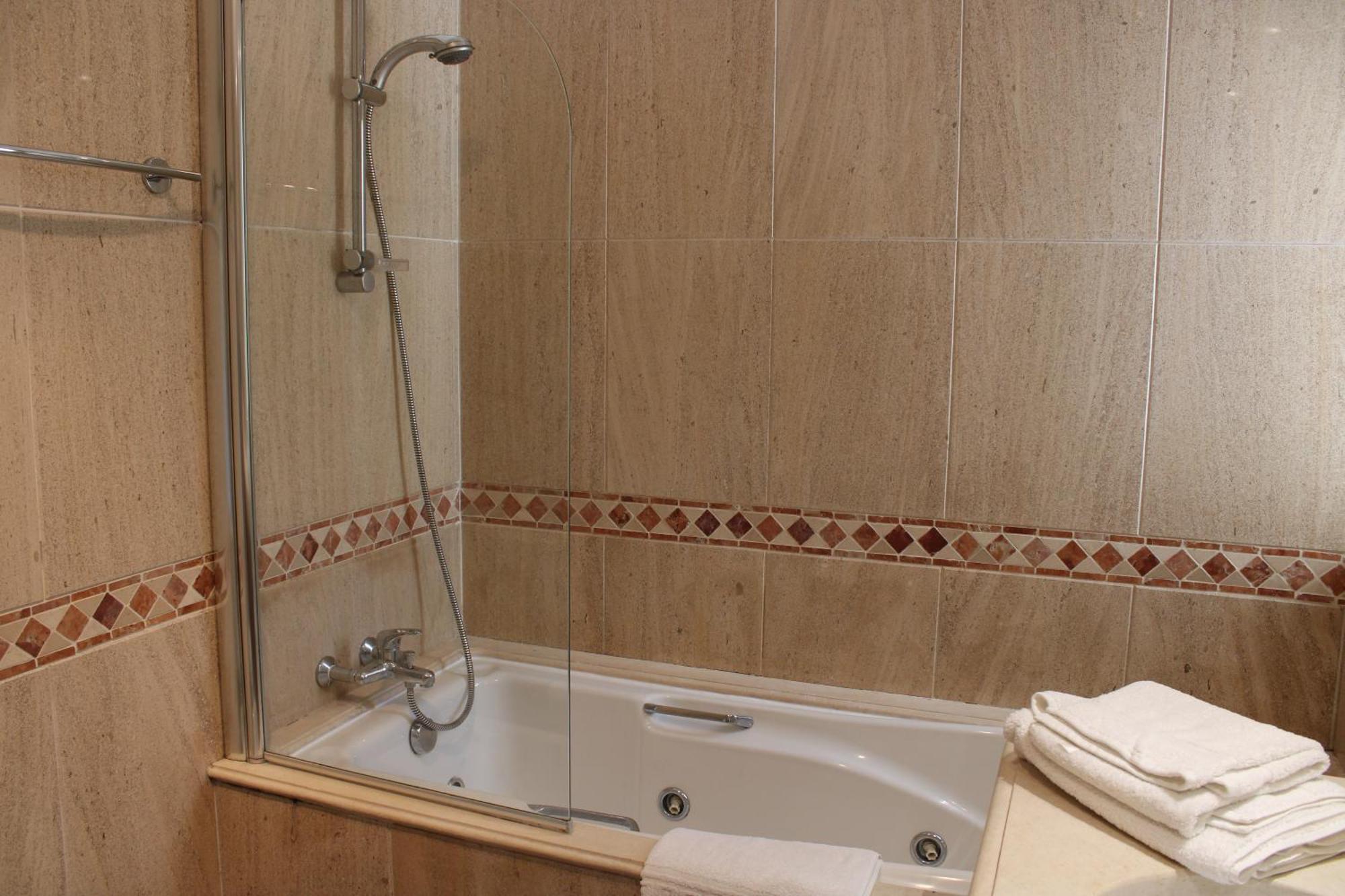 Luxury 2 Bedroom Apartment With Private Garden Almancil Kültér fotó