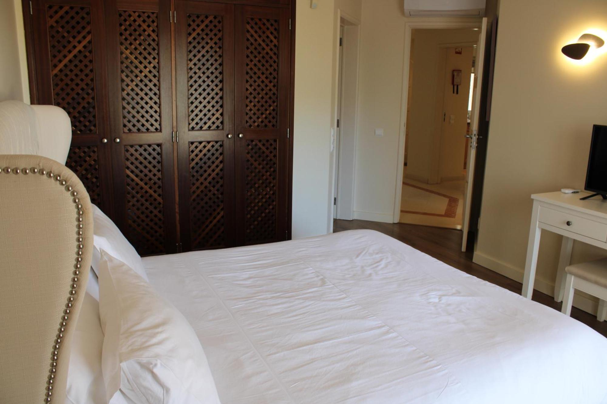 Luxury 2 Bedroom Apartment With Private Garden Almancil Kültér fotó